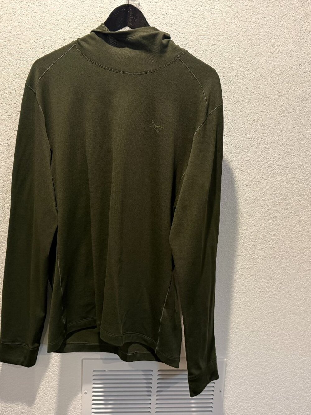 Arc'Teryx Army Green Performance Light Weight Hoodie - Large